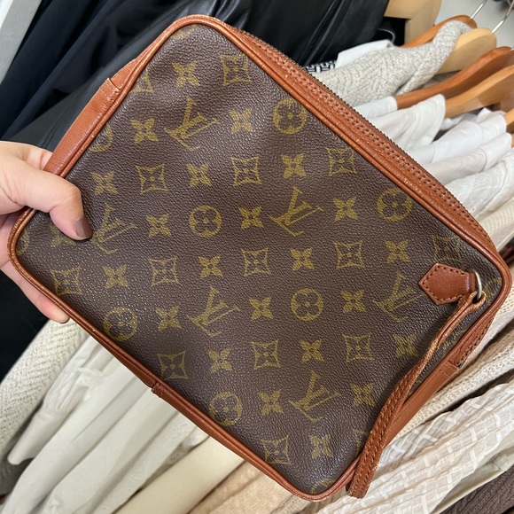 AUTHENTIC LOUIS VUITTON Monogram Brown Wristlet/Clutch Bag - Picture 14 of 17